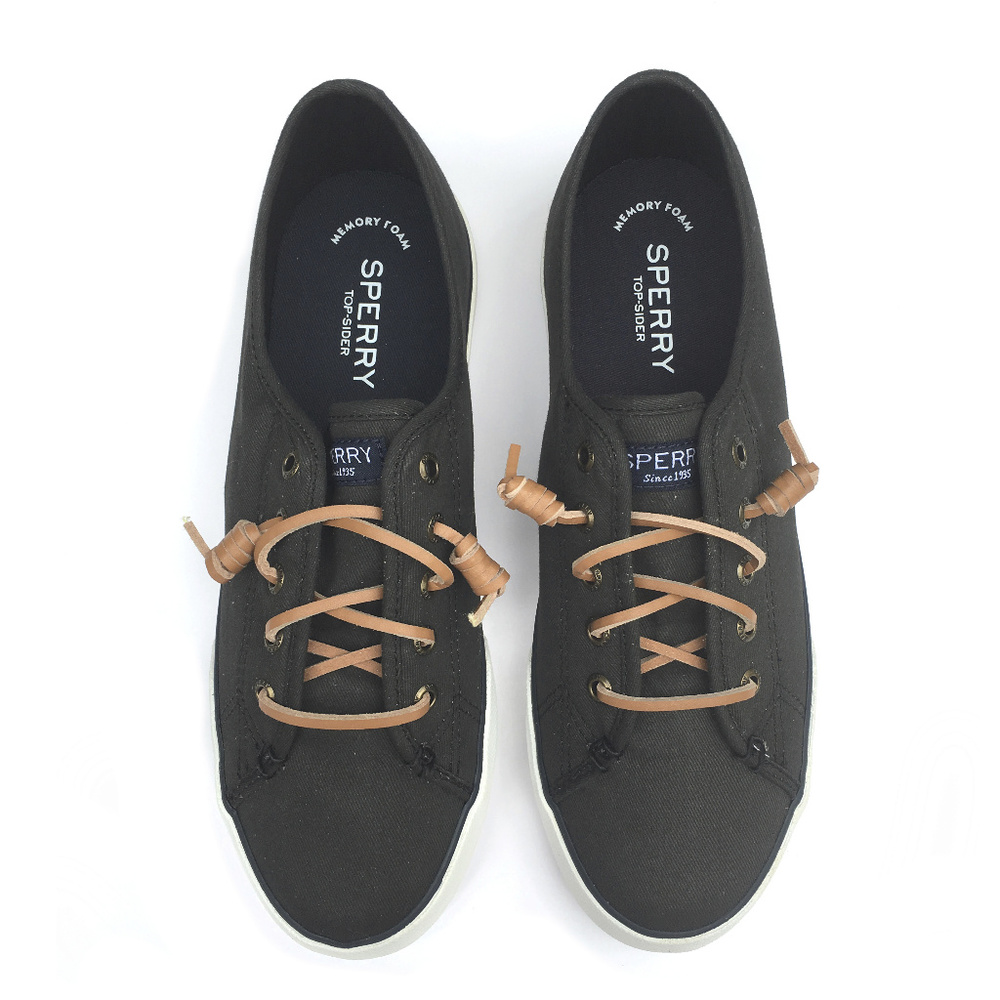 NWOT Sperry Pier View Memory Foam Sneakers
